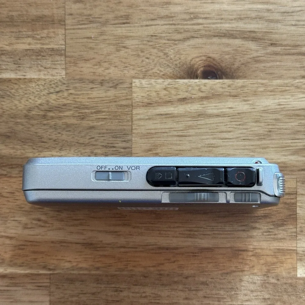 Sony M-570V Microcassette VOR Clear Voice Plus - NEEDS BELT READ!